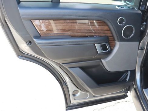 Used 2018 Land Rover Range Rover image 13