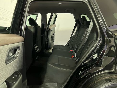 Used 2023 Nissan Rogue S AWD/4WD image 22