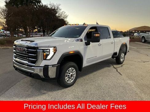 New 2026 GMC Sierra 2500 SLE AWD/4WD image 1