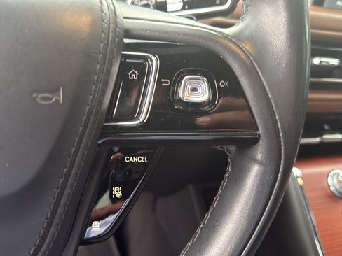 Used 2022 Lincoln Aviator Reserve w/ Equipment Group 201A RWD image 14