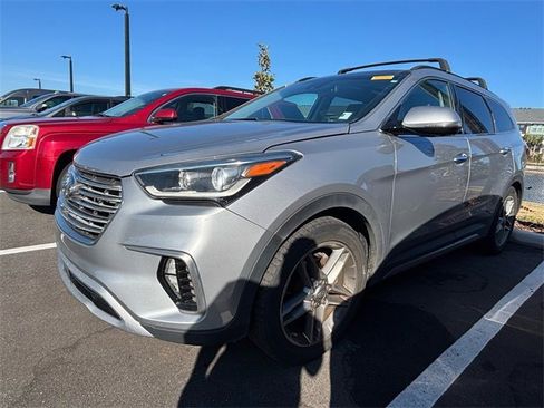 Used 2018 Hyundai Santa Fe Limited image 3