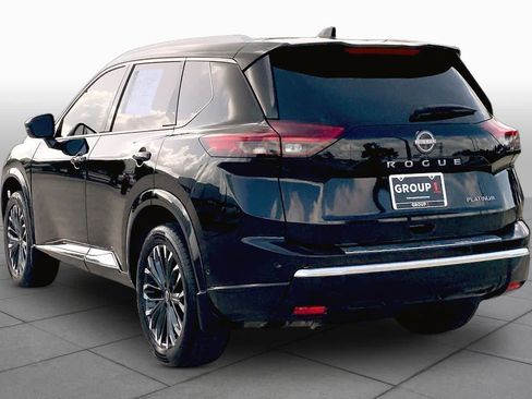 Used 2024 Nissan Rogue Platinum FWD image 12