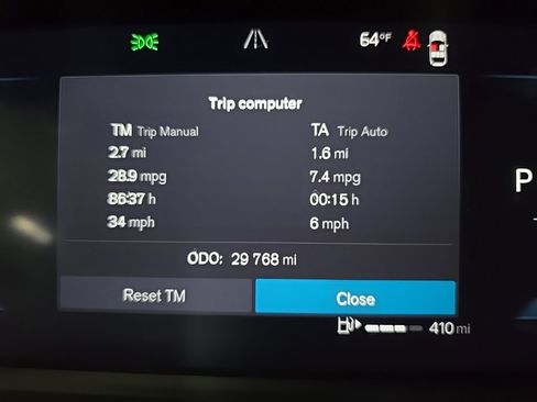 Used 2023 Volvo XC40 B5 Core image 22