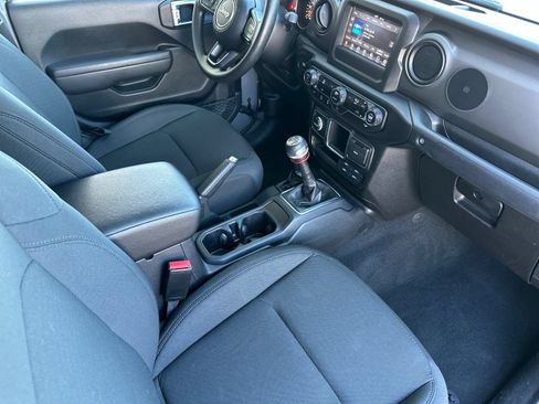 Used 2022 Jeep Gladiator Sport w/ Trailer Tow Package AWD/4WD image 15