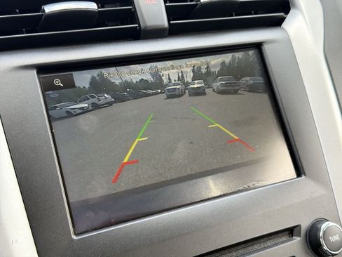 Used 2016 Ford Fusion SE AWD/4WD image 17