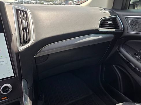 Used 2021 Ford Edge Titanium FWD image 26