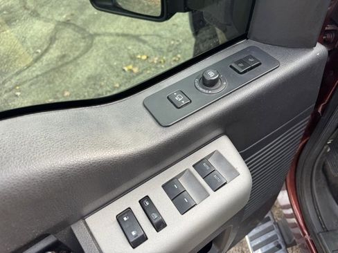 Used 2015 Ford F250 Lariat w/ Lariat Ultimate Package image 28