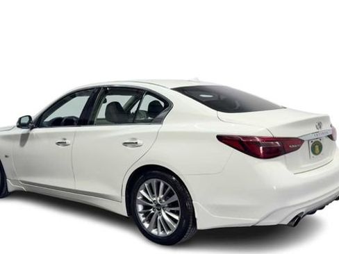 Used 2019 INFINITI Q50 Luxe w/ Cargo Package (L96) image 4
