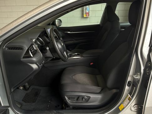 Used 2024 Toyota Camry LE image 10