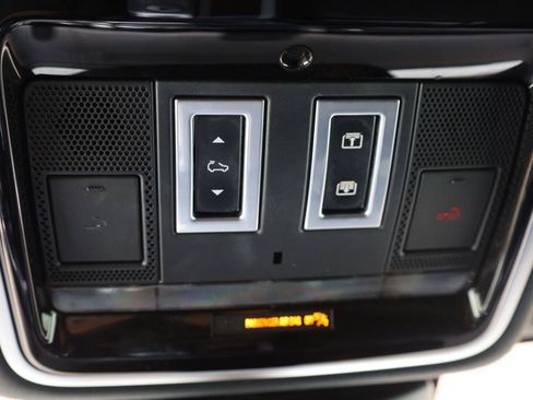 Used 2022 Land Rover Range Rover Westminster Edition AWD/4WD image 36