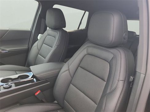 New 2026 Chevrolet Equinox LT w/ Convenience Package II image 23
