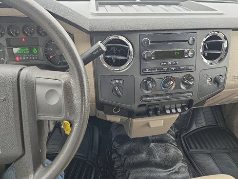 Used 2008 Ford F350 XLT image 16