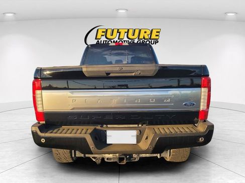 Used 2017 Ford F250 Platinum w/ Platinum Ultimate Package image 4