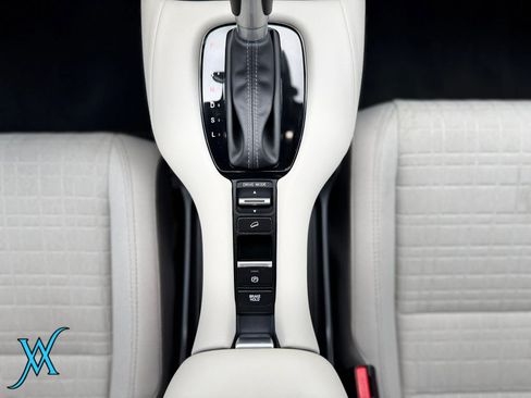 Used 2025 Honda HR-V LX image 27