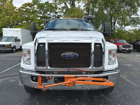 Used 2021 Ford F750 2WD Regular Cab Super Duty image 8