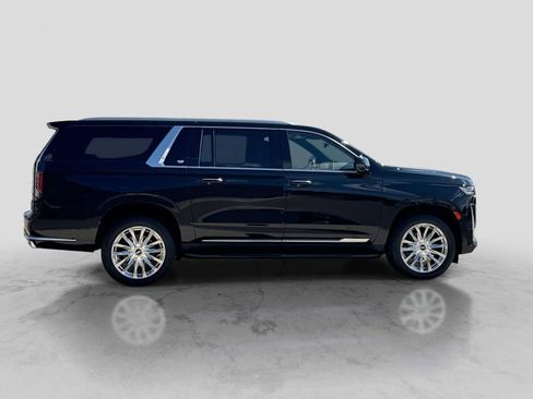 Used 2023 Cadillac Escalade ESV Premium Luxury AWD/4WD image 7