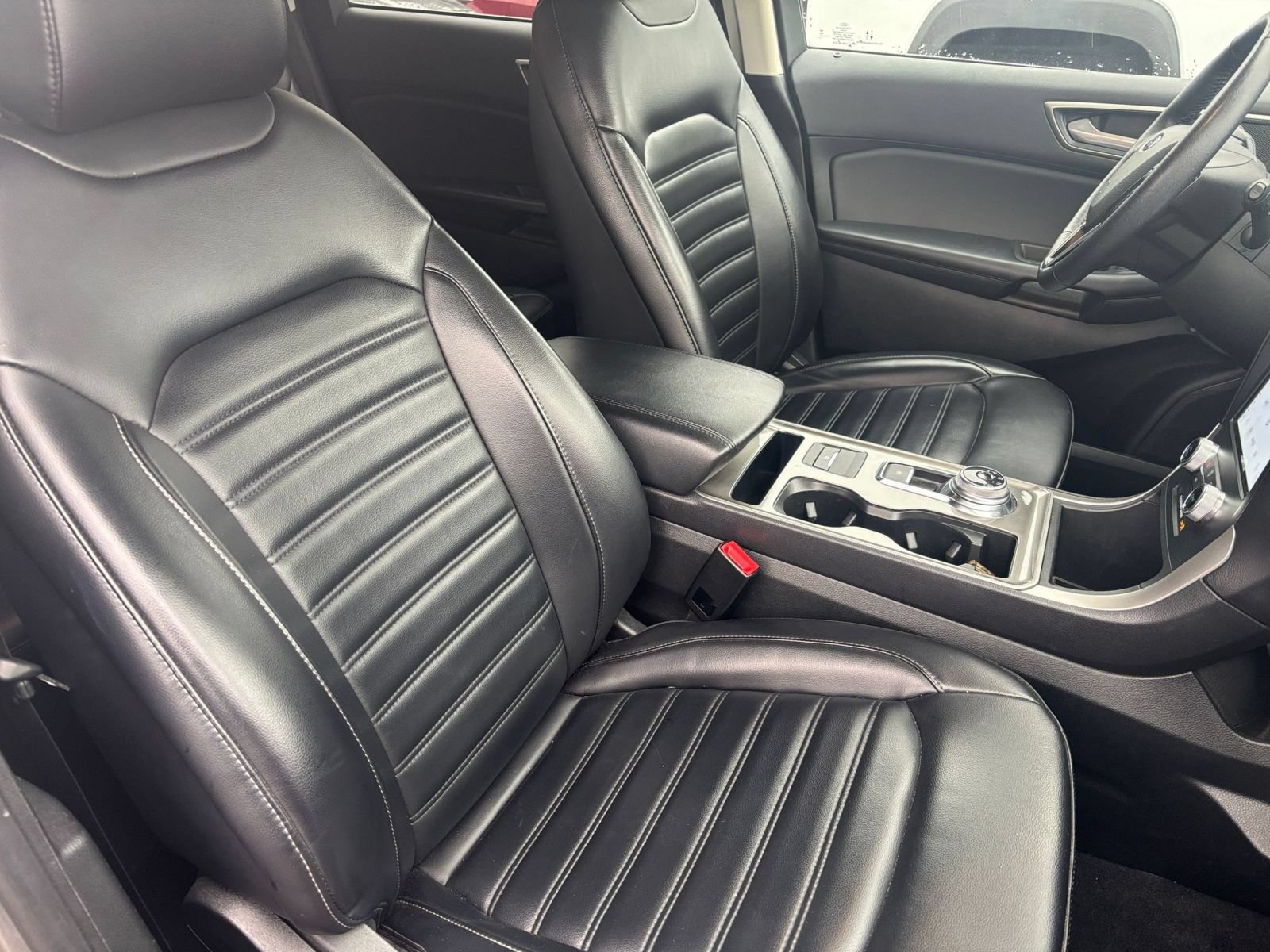 Used 2024 Ford Edge SEL AWD/4WD image 34