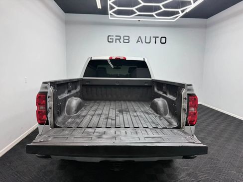 Used 2017 Chevrolet Silverado 1500 Custom w/ Custom Convenience Package RWD image 7