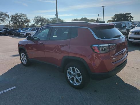 New 2025 Jeep Compass Latitude image 7
