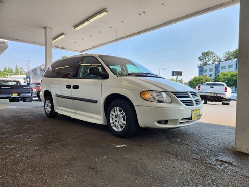 Used 2007 Dodge Grand Caravan SE w/ Popular Equipment Group I FWD image 9