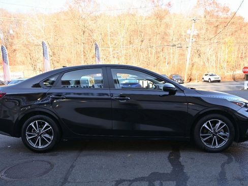 Used 2023 Kia Forte LXS image 8
