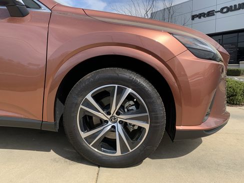 Used 2025 Lexus RX 350 Premium w/ Accessory Package (Z1) image 13