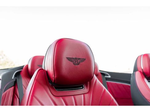 Used 2024 Bentley Continental GT V8 image 37
