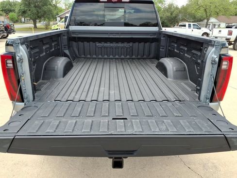 Used 2024 GMC Sierra 2500 Denali Ultimate AWD/4WD image 14