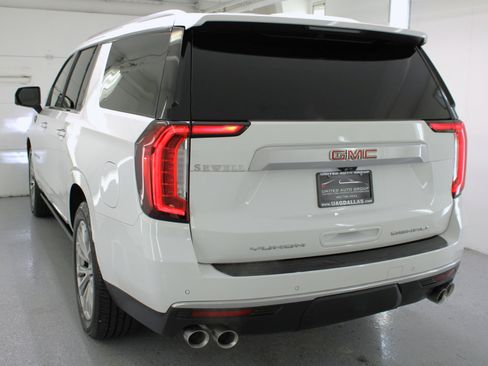 Used 2021 GMC Yukon XL Denali w/ Denali Ultimate Package image 7