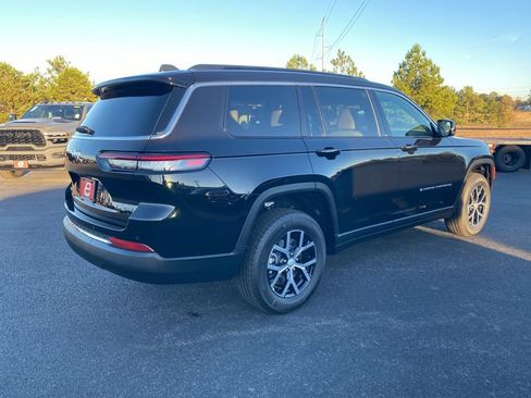 New 2025 Jeep Grand Cherokee L Limited image 7