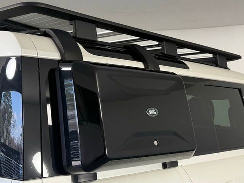 New 2024 Land Rover Defender 110 S image 16