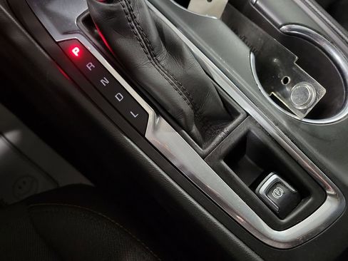 Used 2018 Chevrolet Equinox LT image 16