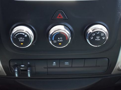 Used 2017 RAM 2500 SLT AWD/4WD image 29