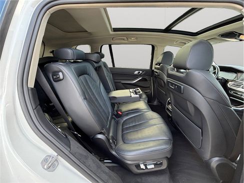 Used 2021 BMW X7 xDrive40i w/ Parking Assistance Package image 48