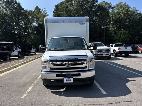 New 2027 Ford E-450 and Econoline 450 Super Duty w/ Power Equipment Group RWD image 3