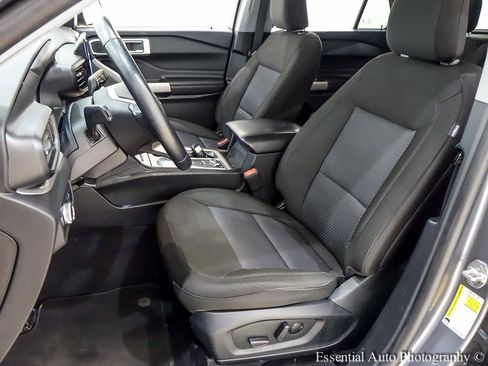 Used 2022 Ford Explorer XLT AWD/4WD image 13