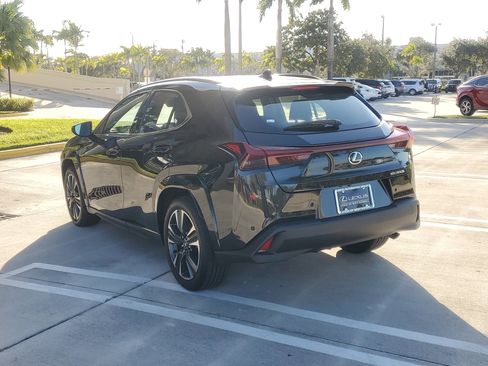 Used 2025 Lexus UX 300h FWD image 8