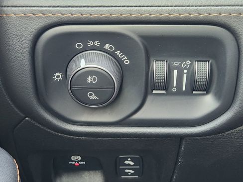 Used 2021 RAM 1500 Limited w/ Bed Utility Group image 23