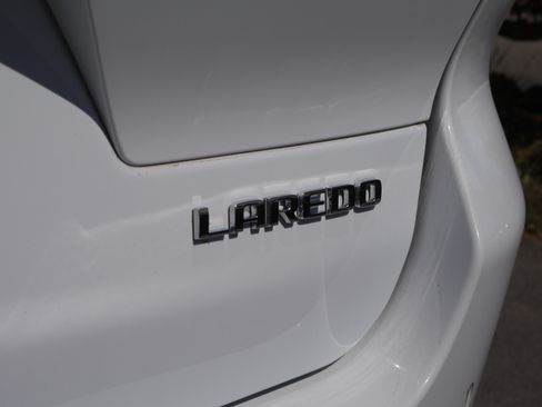 Used 2023 Jeep Grand Cherokee L Laredo AWD/4WD image 21