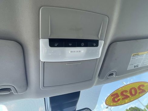 Used 2025 Nissan Altima 2.5 SV FWD image 29