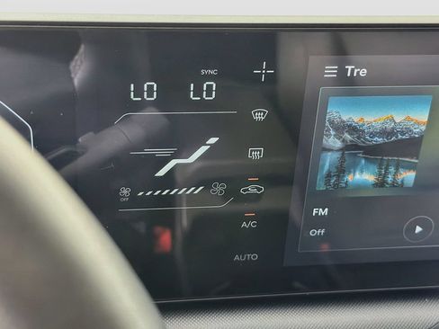 Used 2025 Kia K4 EX FWD image 36