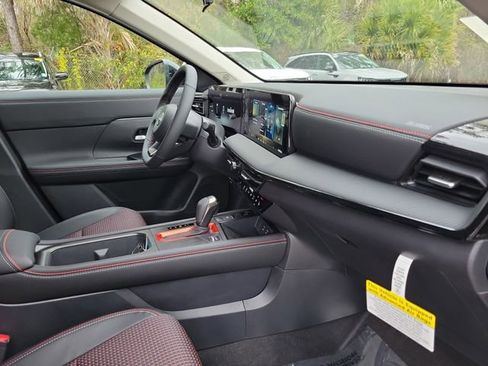 New 2026 Nissan Kicks SR w/ SR Premium Package FWD image 30