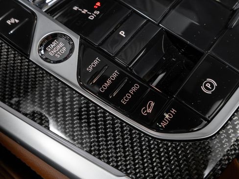 Used 2024 BMW X7 M60i w/ Executive Package image 66