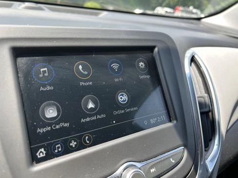 Used 2019 Chevrolet Equinox LT FWD image 14