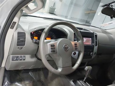 Used 2016 Nissan Frontier SV AWD/4WD image 19