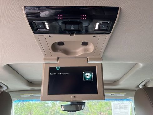 Used 2017 Chevrolet Tahoe LT image 16