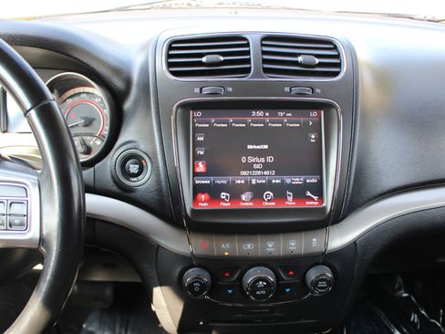 Used 2019 Dodge Journey Crossroad image 28