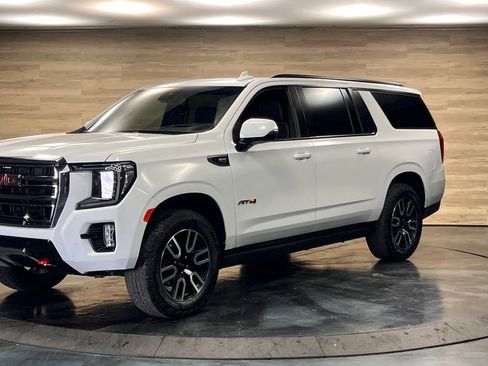 Used 2024 GMC Yukon XL AT4 w/ AT4 Premium Plus Package AWD/4WD image 8