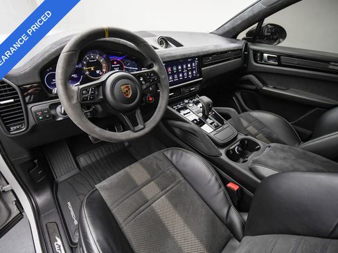 Used 2023 Porsche Cayenne Turbo GT image 12