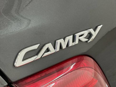 Used 2011 Toyota Camry LE FWD image 22